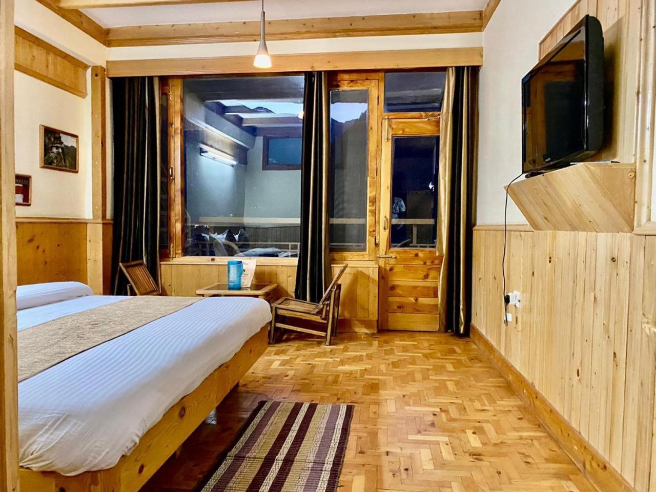 The Vashisht, Manali - A Four Star Luxury Hotel Buitenkant foto