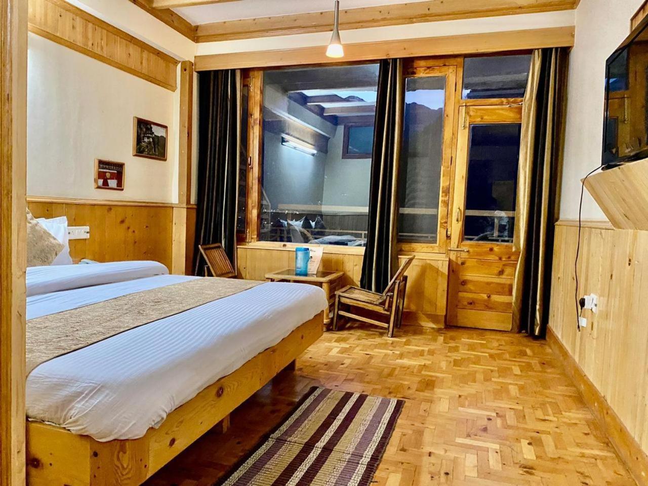 The Vashisht, Manali - A Four Star Luxury Hotel Buitenkant foto