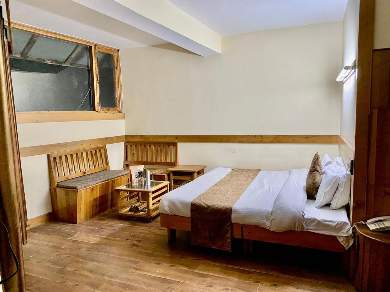 The Vashisht, Manali - A Four Star Luxury Hotel Buitenkant foto