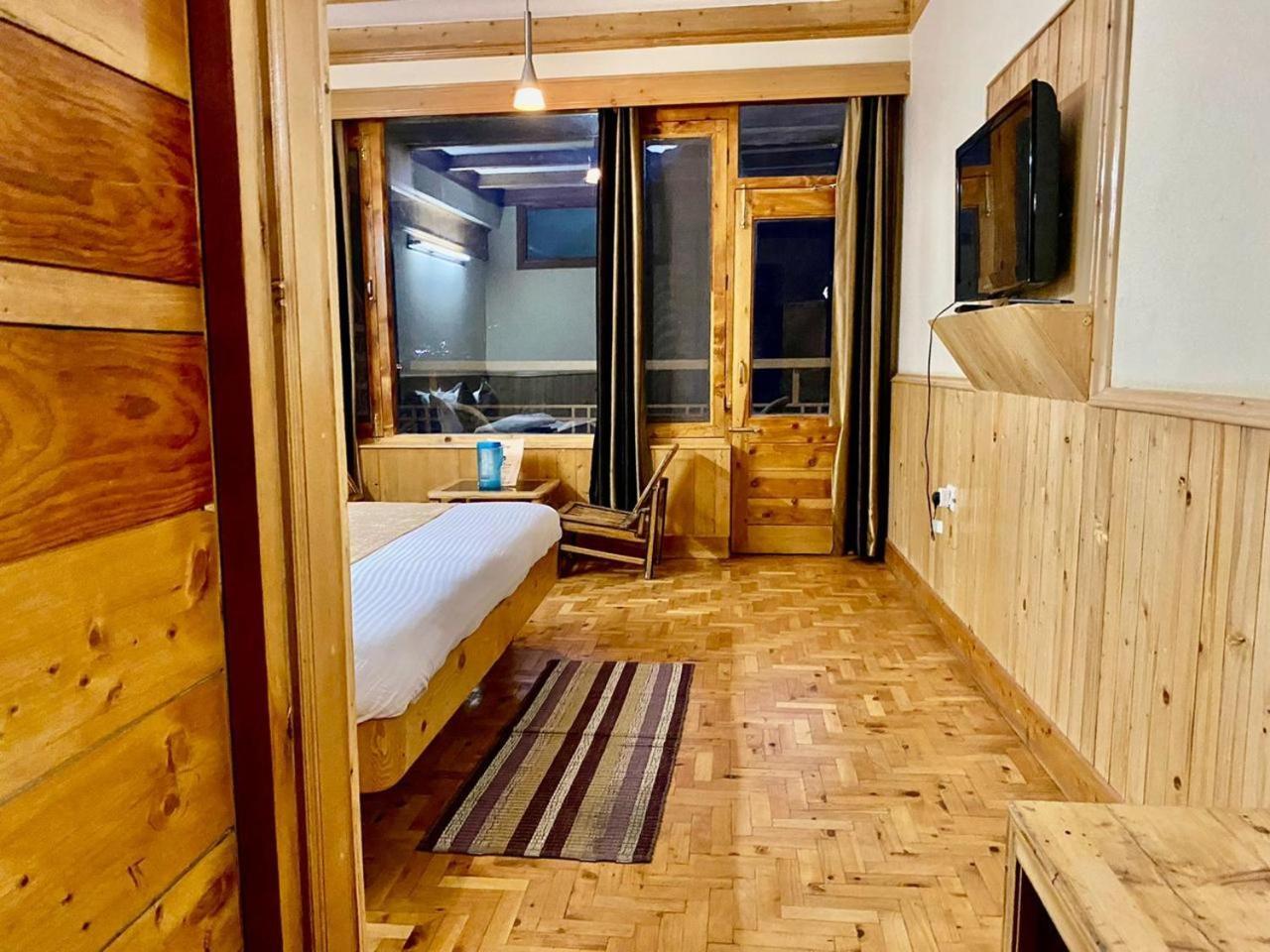 The Vashisht, Manali - A Four Star Luxury Hotel Buitenkant foto