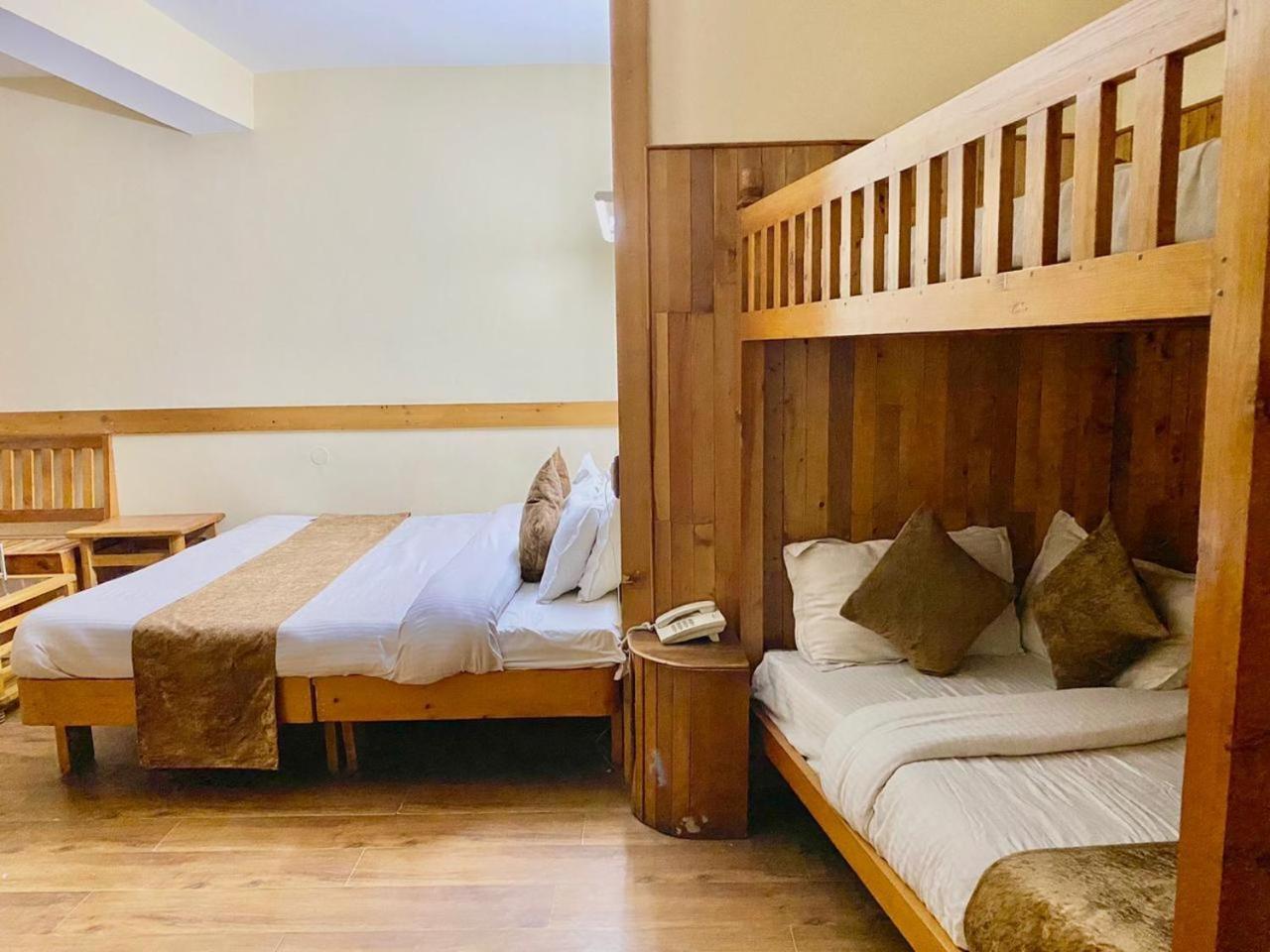 The Vashisht, Manali - A Four Star Luxury Hotel Buitenkant foto